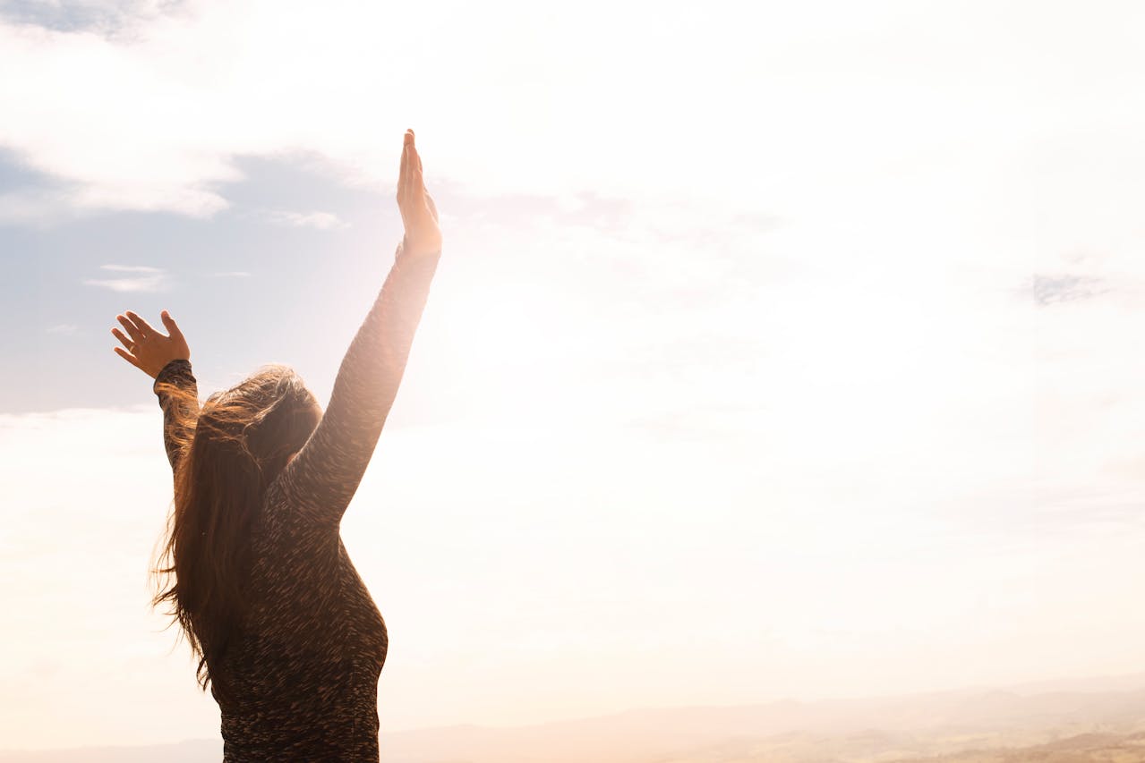 Read more about the article How to Be Your Own Best Friend: A Complete Guide to Self-Love